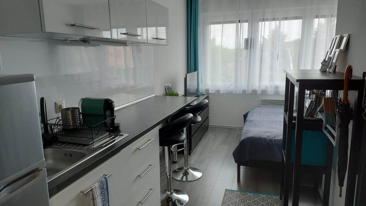 Kiss Apartman Juventus Балатонфёльдвар Экстерьер фото
